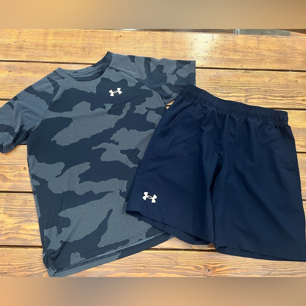 Boys Under Armour Short Sleeve Shirt and Shorts Size Large